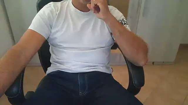 cocco1980xxxx online show from November 6, 2025, 9:13 am