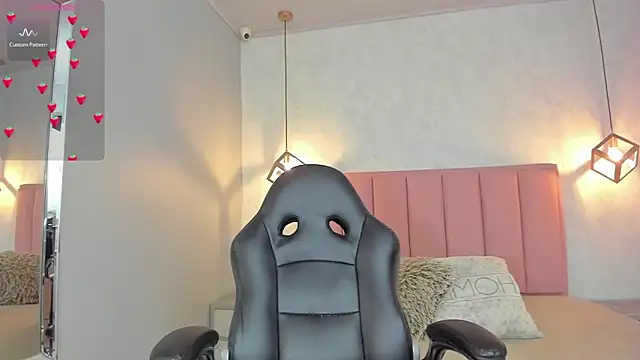 Snapshot of SUNNYCYRUS chatting on February 13, 2026, 1:44 pm SUNNYCYRUS online show from February 13, 2026, 1:44 pm