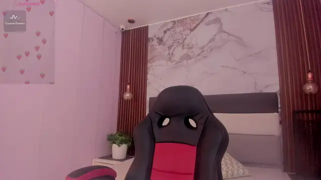 Snapshot of SUNNYCYRUS chatting on January 19, 2026, 12:42 pm SUNNYCYRUS online show from January 19, 2026, 12:42 pm