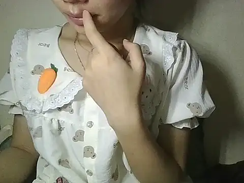 Snapshot of Be-MyMy chatting on April 7, 2026, 11:45 am Be-MyMy online show from April 7, 2026, 11:45 am