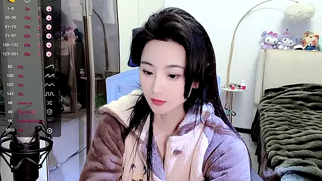 Snapshot of FeiFei-babe chatting on February 19, 2025, 8:41 pm FeiFei-babe online show from February 19, 2025, 8:41 pm