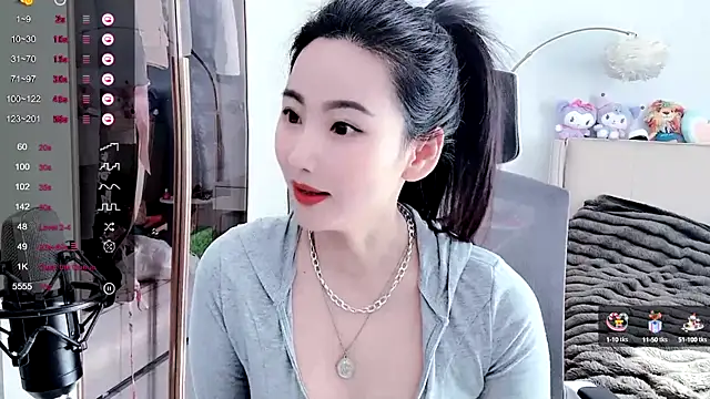 Snapshot of FeiFei-babe chatting on February 18, 2025, 4:48 am FeiFei-babe online show from February 18, 2025, 4:48 am