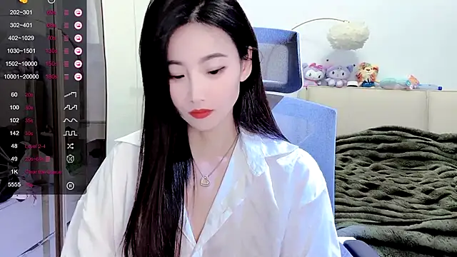 Snapshot of FeiFei-babe chatting on February 14, 2025, 2:54 pm FeiFei-babe online show from February 14, 2025, 2:54 pm