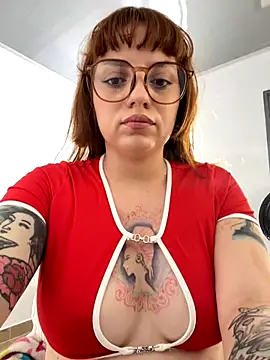 sophia goth online show from September 24, 2025, 7:42 pm