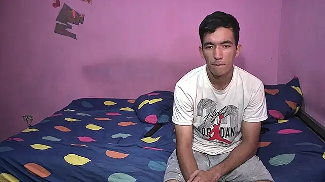 Sweetiefoxxx online show from July 8, 2026, 7:25 pm