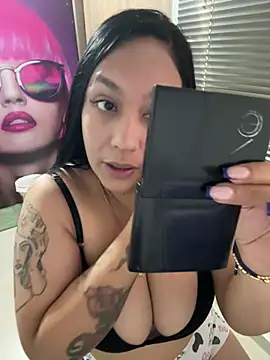 marta201 alfaro online show from February 24, 2025, 5:20 pm