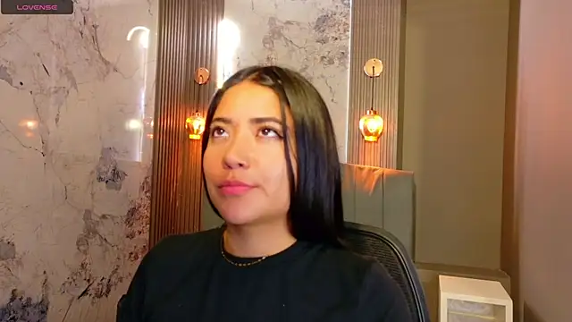 Susy thomson online show from October 4, 2025, 10:44 pm