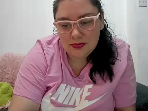 Bustycurves online show from October 2, 2025, 9:07 pm