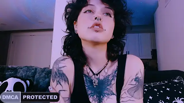Snapshot of NaughtyLittleFox chatting on May 7, 2026, 3:22 am NaughtyLittleFox online show from May 7, 2026, 3:22 am