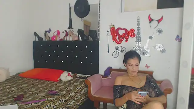 brigitht online show from May 6, 2026, 2:26 am