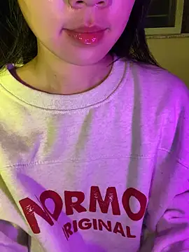 minmin2kk5 online show from December 14, 2025, 1:12 am