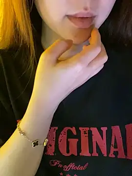 minmin2kk5 online show from March 20, 2026, 4:19 pm