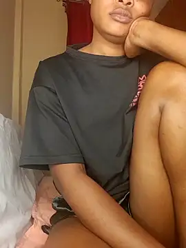 Snapshot of Freya_004 chatting on November 24, 2025, 12:49 pm Freya 004 online show from November 24, 2025, 12:49 pm