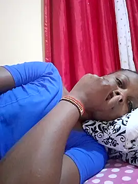 Snapshot of Freya_004 chatting on September 14, 2025, 7:03 pm Freya 004 online show from September 14, 2025, 7:03 pm