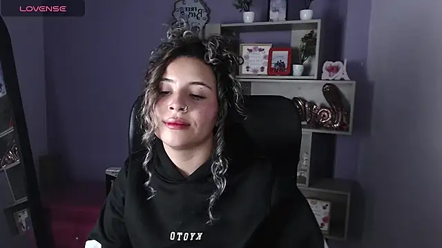 Snapshot of celeste_blue69 chatting on February 21, 2025, 8:07 am celeste blue69 online show from February 21, 2025, 8:07 am