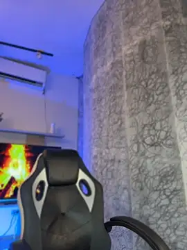 saracaball  online show from April 12, 2026, 8:34 pm