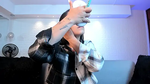 violet scott online show from October 29, 2025, 10:47 am