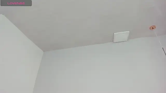 Cherllynn online show from September 26, 2025, 5:09 pm