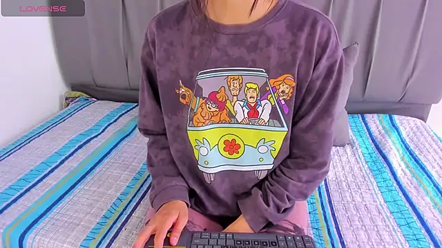 Cherllynn online show from September 11, 2025, 4:07 pm