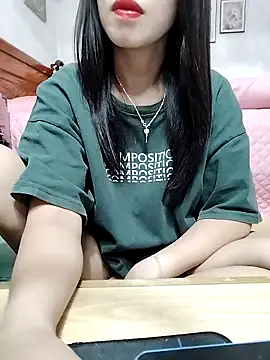 cream1299 online show from September 10, 2025, 1:32 pm