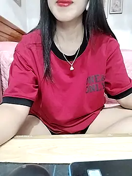 cream1299 online show from October 20, 2025, 1:33 pm