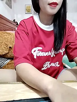 cream1299 online show from September 10, 2025, 1:26 am