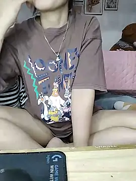 Snapshot of cream1299 chatting on May 18, 2026, 10:09 am cream1299 online show from May 18, 2026, 10:09 am