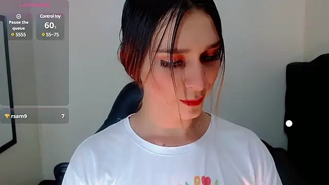 Snapshot of la_ratona_1 chatting on February 13, 2025, 1:50 am la ratona 1 online show from February 13, 2025, 1:50 am