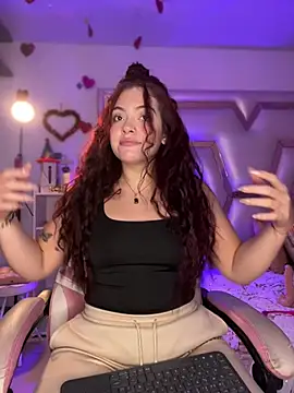 Snapshot of Chloee_Evans1 chatting on February 26, 2025, 1:25 am Chloee Evans1 online show from February 26, 2025, 1:25 am