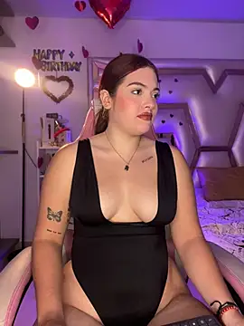 Snapshot of Chloee_Evans1 chatting on February 20, 2025, 10:15 pm Chloee Evans1 online show from February 20, 2025, 10:15 pm