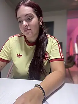 Snapshot of Chloee_Evans1 chatting on March 21, 2025, 1:45 am Chloee Evans1 online show from March 21, 2025, 1:45 am