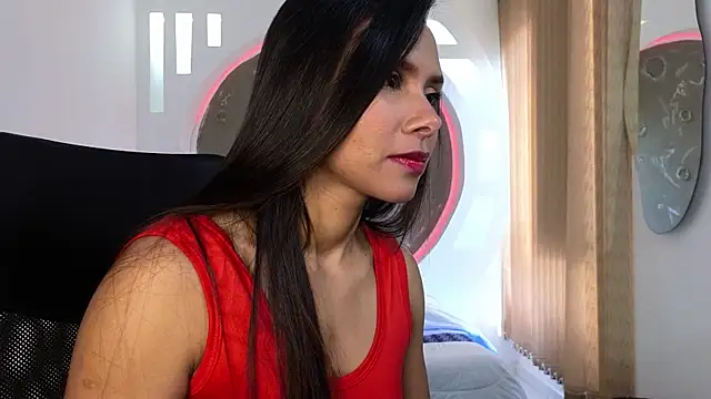 Snapshot of Tatianabr_01 chatting on December 2, 2025, 8:10 pm Tatianabr 01 online show from December 2, 2025, 8:10 pm