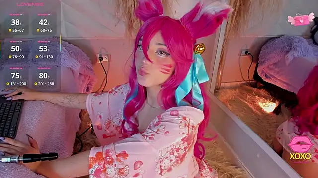 miia  baker online show from November 14, 2025, 12:20 pm