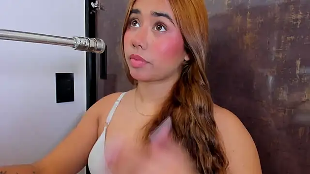 Snapshot of issie_cute chatting on March 18, 2026, 8:10 pm issie cute online show from March 18, 2026, 8:10 pm