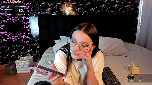 Elecktra sweet online show from October 15, 2025, 7:55 pm