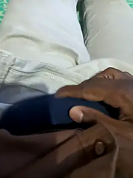 Snapshot of bangaloresexyguy chatting on March 16, 2026, 4:53 am bangaloresexyguy online show from March 16, 2026, 4:53 am