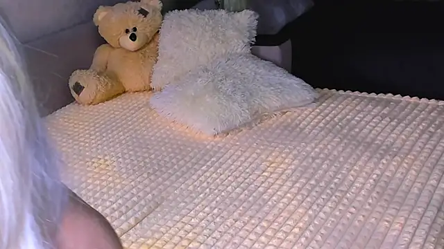 Sweeet Barbie online show from November 6, 2025, 4:00 pm