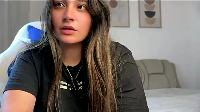 Snapshot of demieliss chatting on March 14, 2026, 8:48 pm demieliss online show from March 14, 2026, 8:48 pm