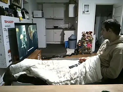 Snapshot of mihaimichael chatting on January 13, 2026, 2:26 am mihaimichael online show from January 13, 2026, 2:26 am