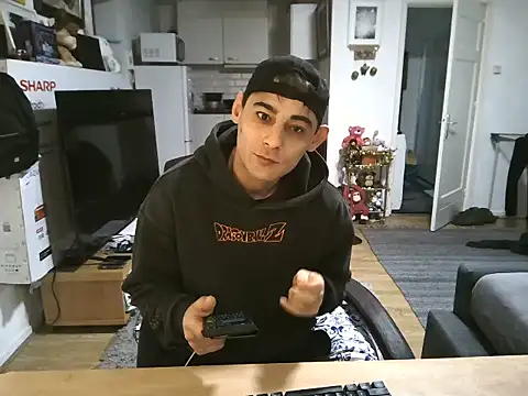 mihaimichael online show from November 2, 2025, 3:39 pm