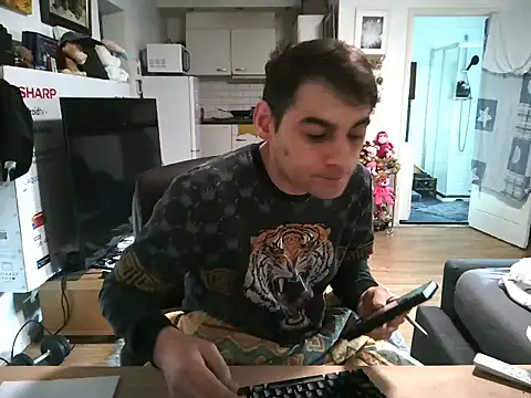 mihaimichael online show from December 18, 2025, 12:31 pm