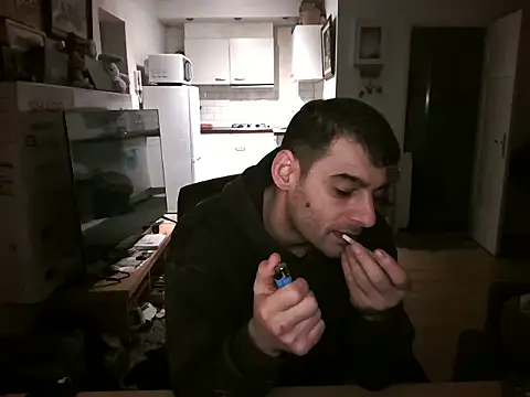 mihaimichael online show from November 13, 2025, 6:06 am