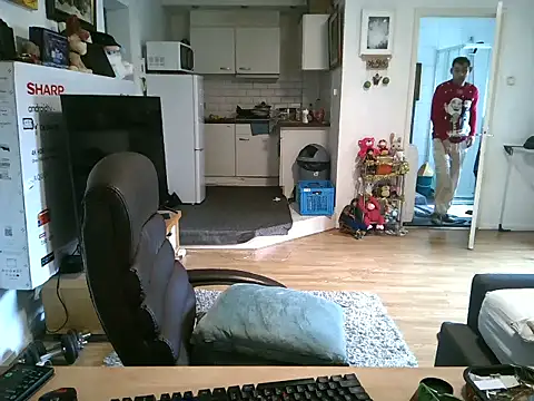 mihaimichael online show from November 24, 2025, 12:16 pm