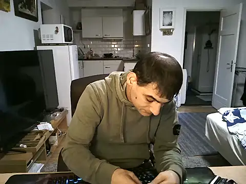 mihaimichael online show from October 13, 2025, 6:53 pm