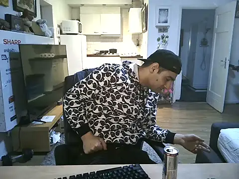 mihaimichael online show from November 30, 2025, 3:24 pm