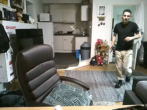 mihaimichael online show from November 15, 2025, 2:43 pm