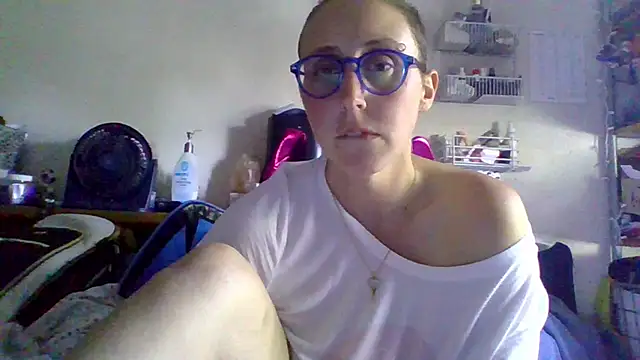 AstridFalk23 online show from October 6, 2025, 5:46 pm