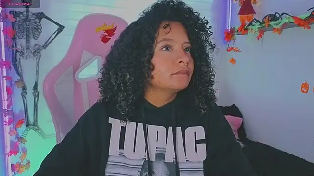 keyla roberts777 online show from October 12, 2025, 5:58 pm