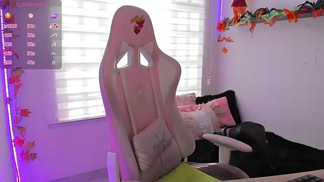 keyla roberts777 online show from November 6, 2025, 6:56 pm