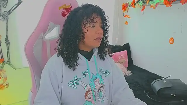 keyla roberts777 online show from October 22, 2025, 7:35 pm